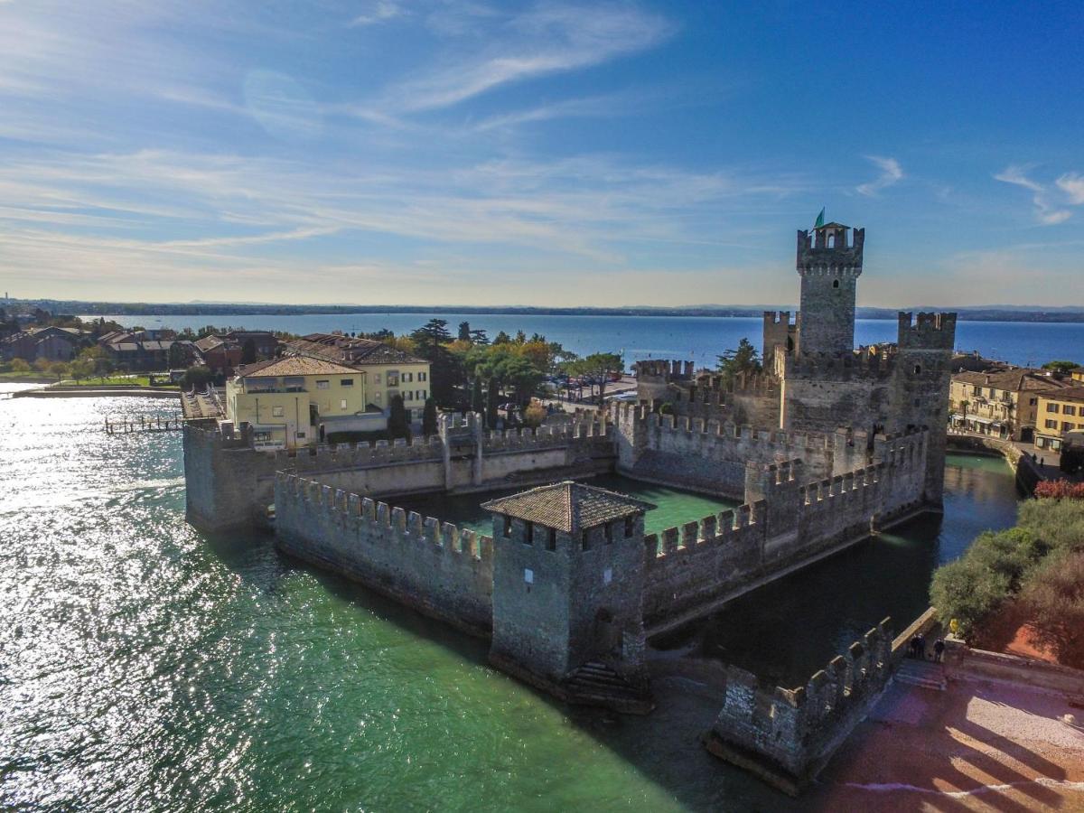 Holiday Sirmione Apartments Eksteriør billede