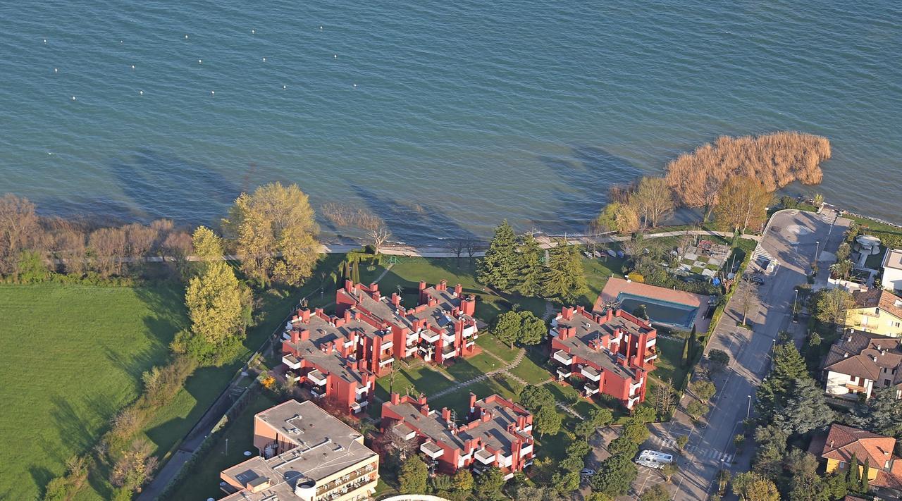 Holiday Sirmione Apartments Eksteriør billede
