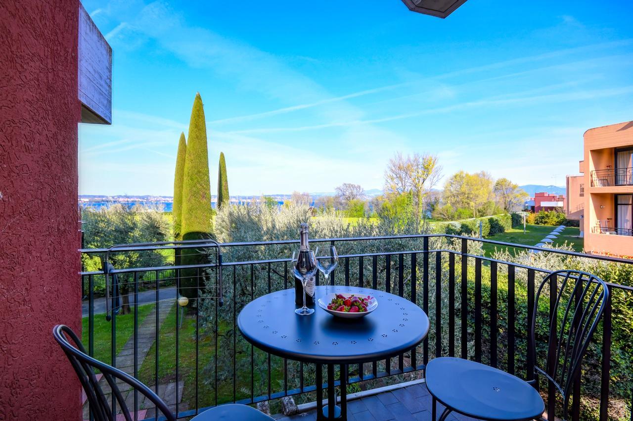 Holiday Sirmione Apartments Eksteriør billede