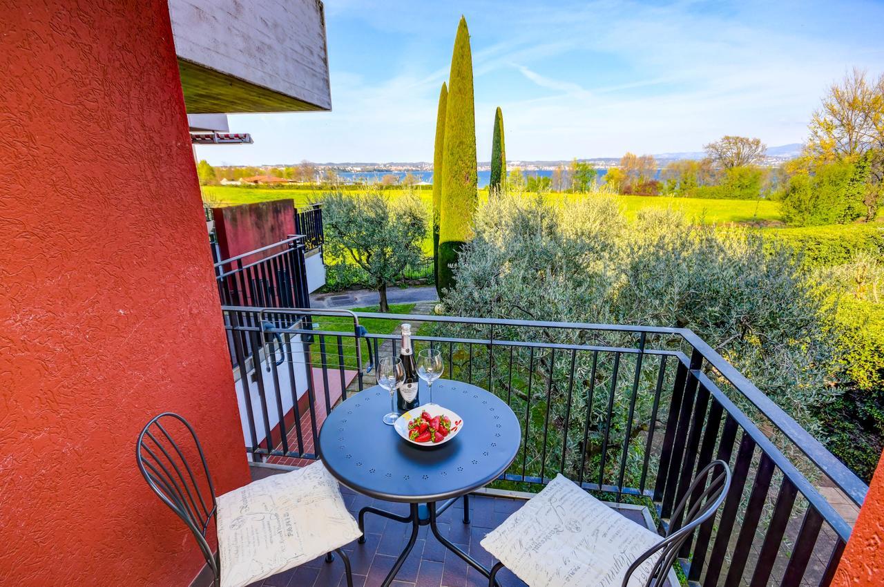 Holiday Sirmione Apartments Eksteriør billede