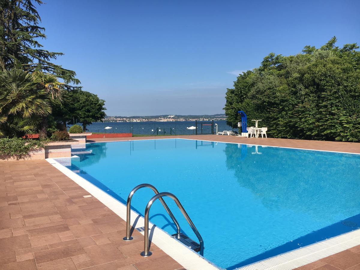 Holiday Sirmione Apartments Eksteriør billede