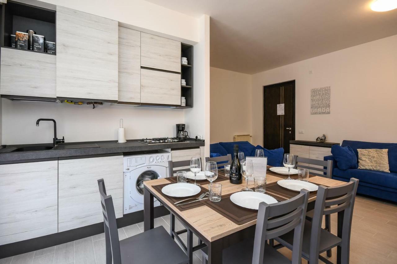 Holiday Sirmione Apartments Eksteriør billede