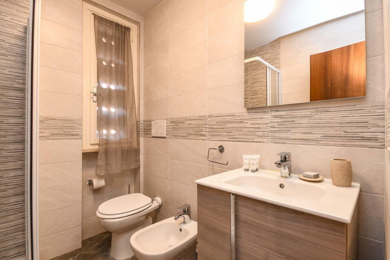 Holiday Sirmione Apartments Eksteriør billede