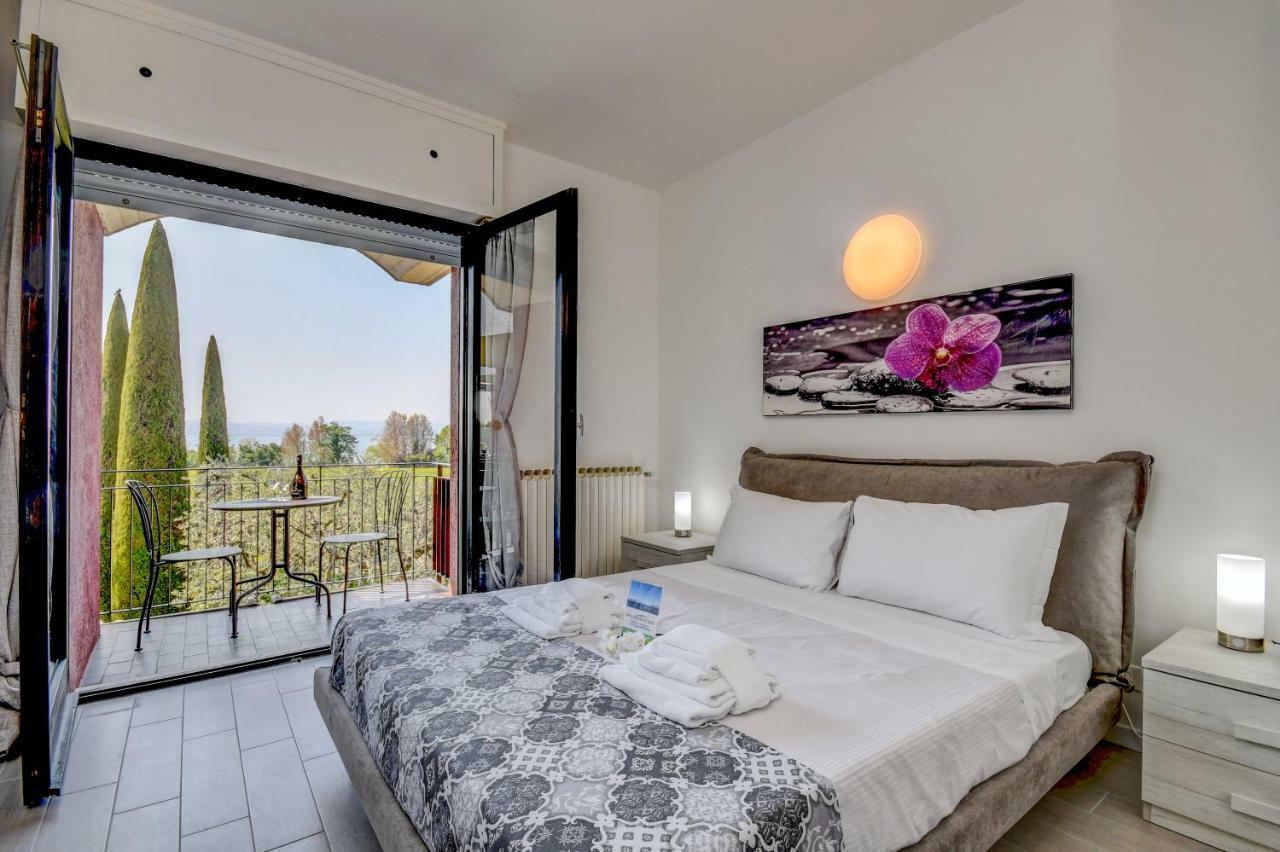 Holiday Sirmione Apartments Eksteriør billede